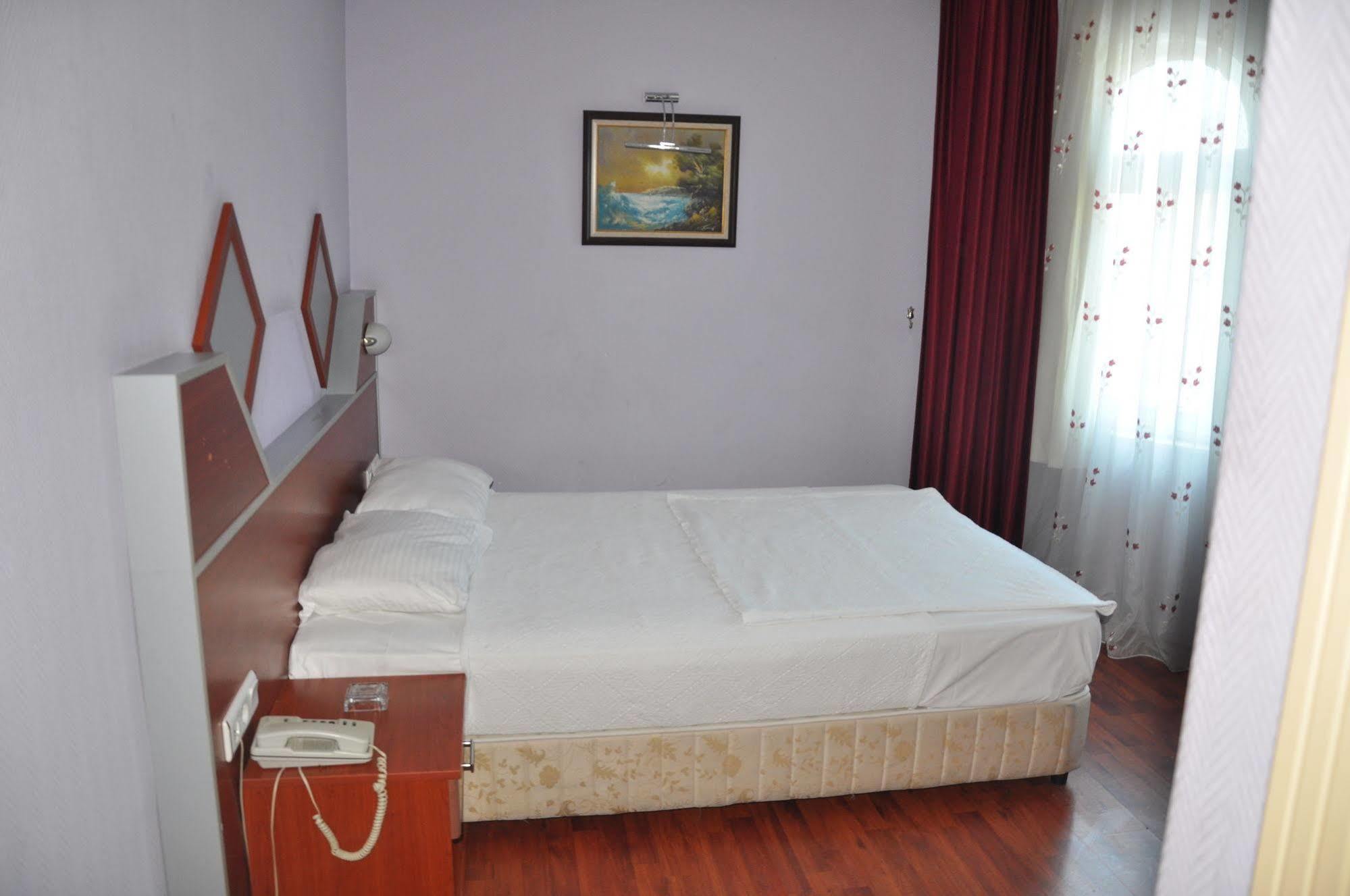 Madi hotel Antalia Esterno foto